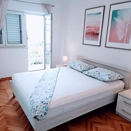 Apartman Nina Omiš Екстериор снимка