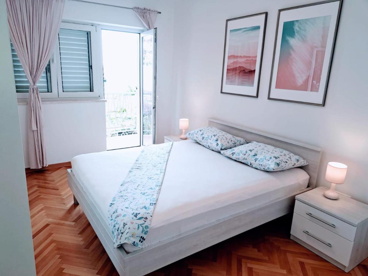 Apartman Nina Omiš Екстериор снимка