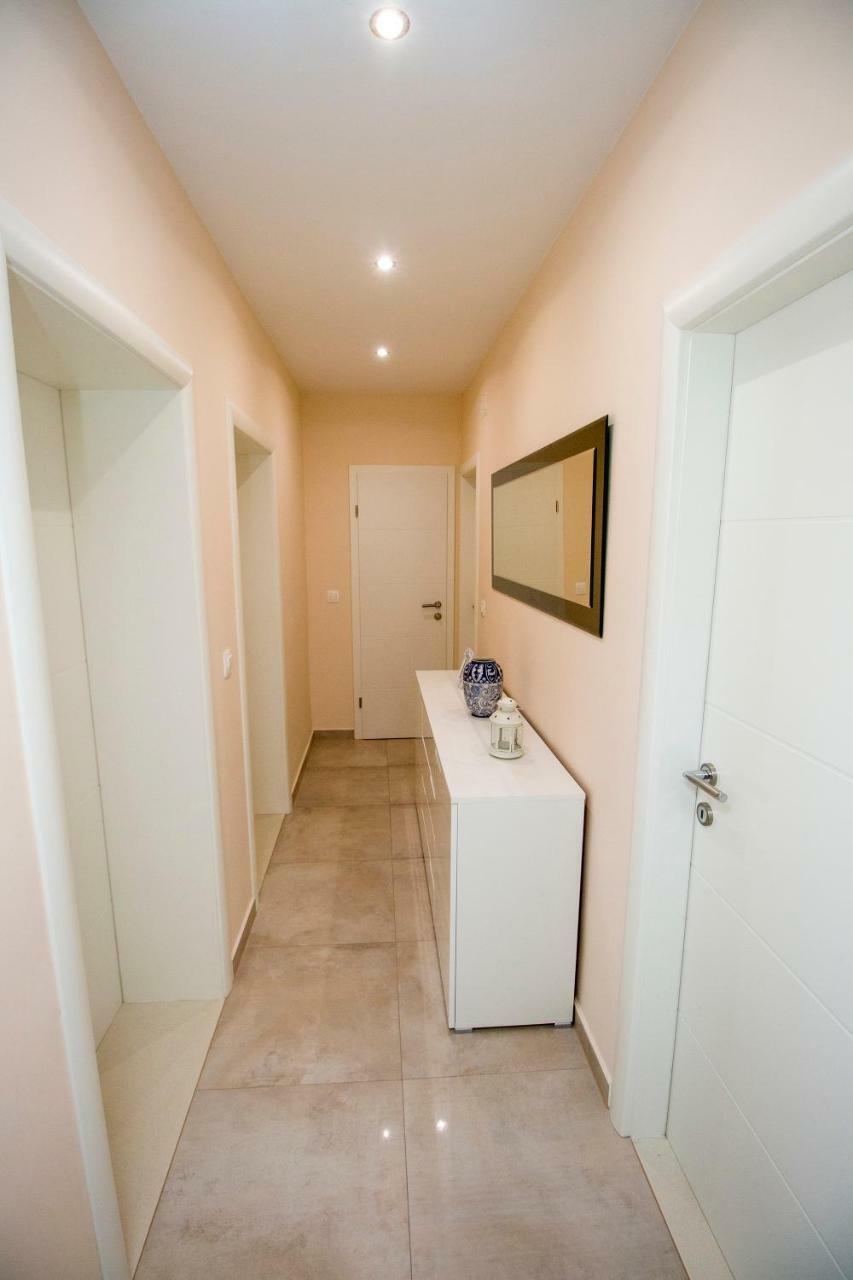 Apartman Nina Omiš Екстериор снимка