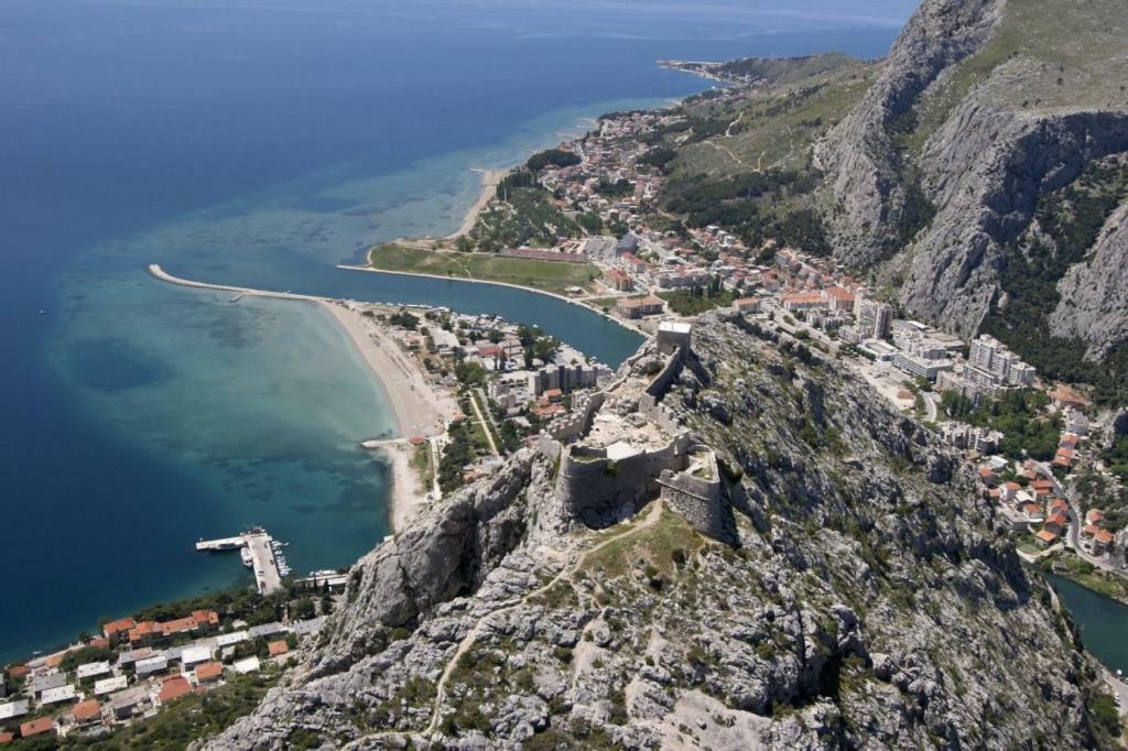 Apartman Nina Omiš Екстериор снимка